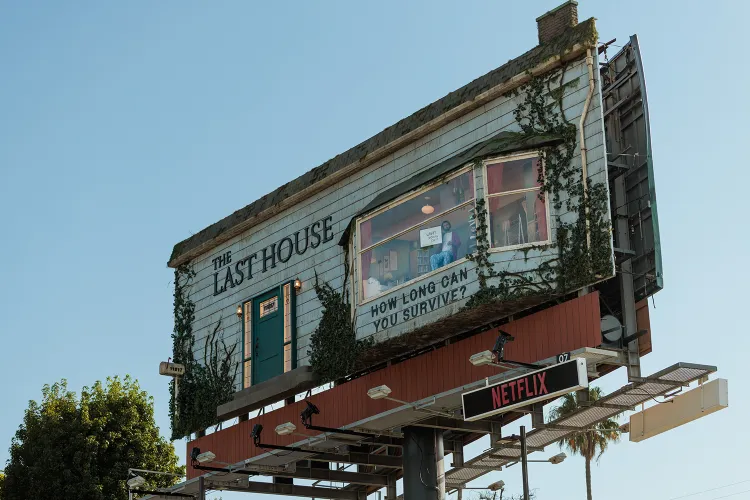 Hollywood’da Reklam Panosunda Yaşayan Bir Adam Var