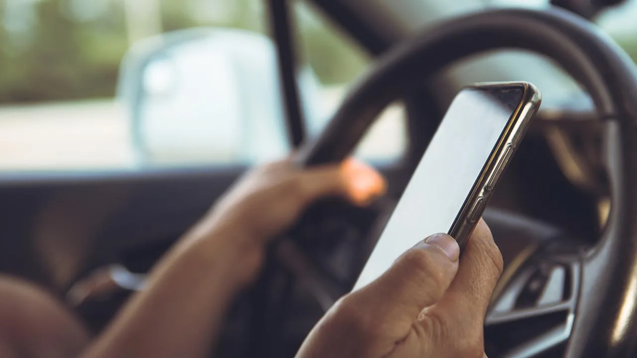 Fahri Trafik Müfettişleri En Çok Cep Telefonuna Ceza Kesti