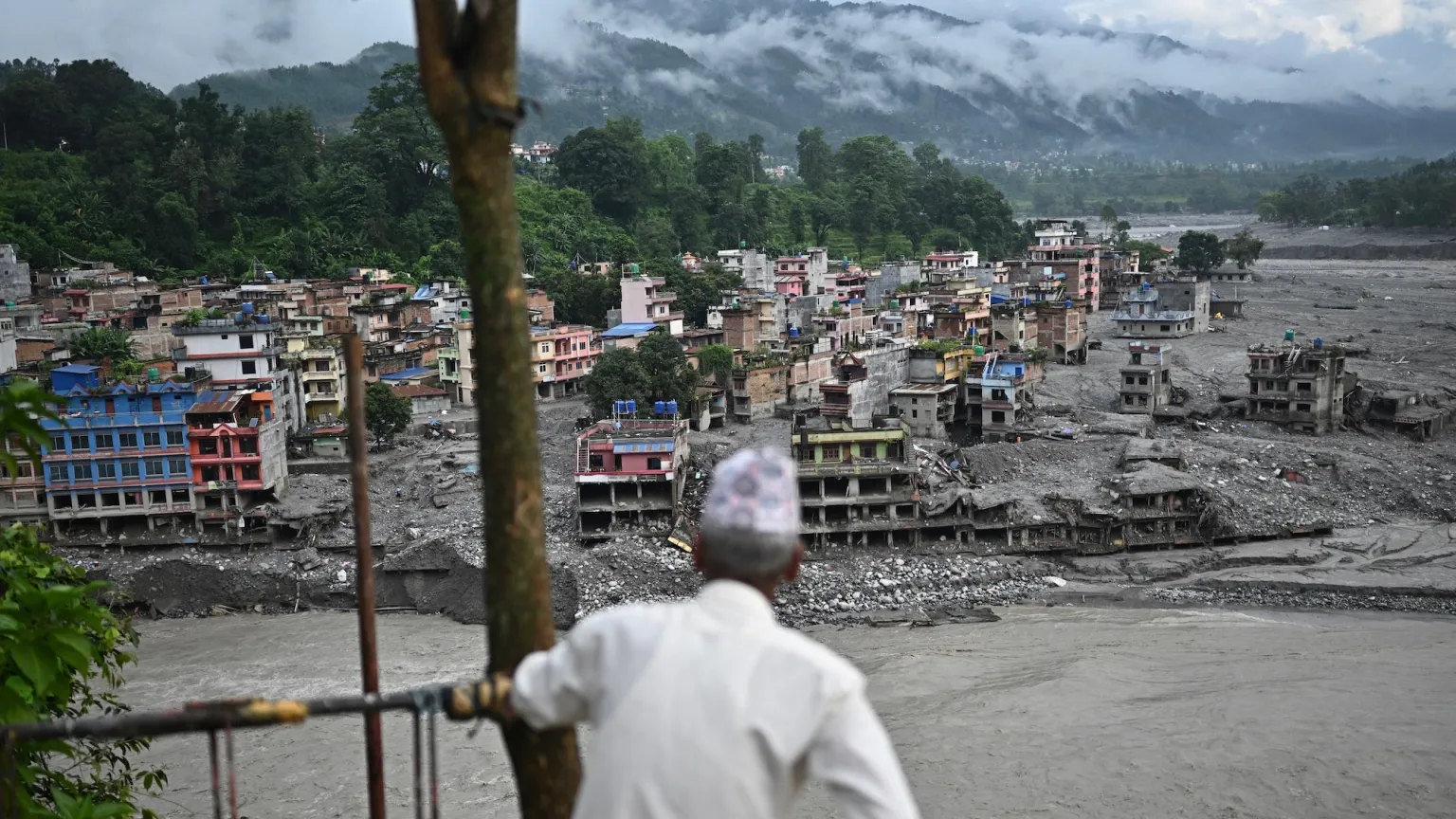 Nepal Buzul Çöküşü
