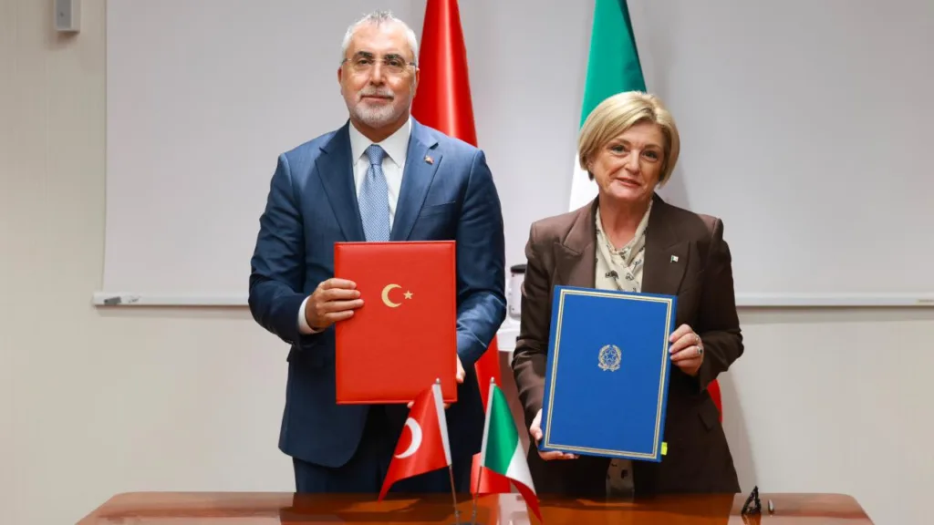 Türkiye ile İtalya Arasında Çalışma Hayatında Dev Anlaşma