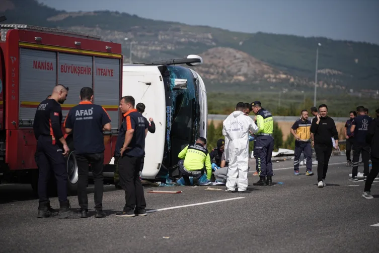 Manisa Akhisar'da Feci Otobüs Kazası