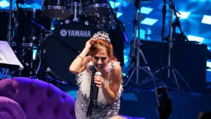 Prenses Yıldız! Yıldız Tilbe’ye Kıbrıs’ta Taç Taktılar