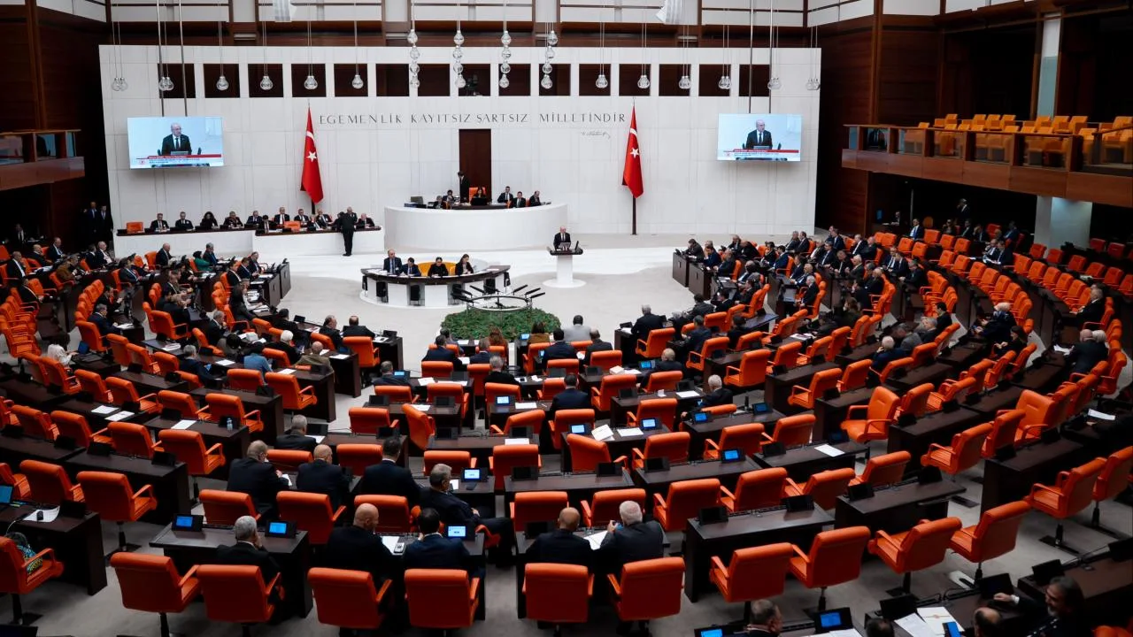 TBMM’de Bütçe Mesaisi Ve Mekke Anlaşması Gündemi TBMM’de Bütçe Mesaisi Ve Mekke Anlaşması Gündemi