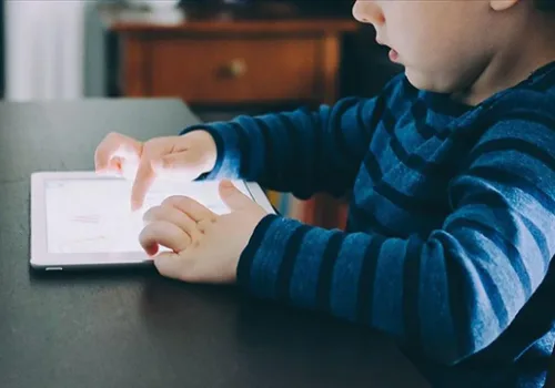 15 Yaş Altına Sosyal Medya Freni