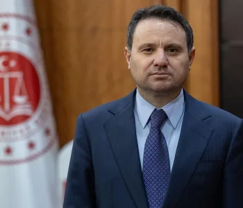 16 Yaş Üstüne Sosyal Medya Doğrulaması