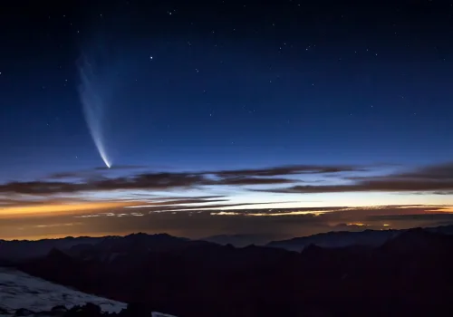 220P/McNaught Kuyruklu Yıldızı Neden Parladı