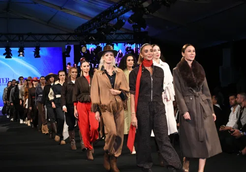 Taçlı Güzeller Merter Moda Haftası’nda Podyumu Salladı