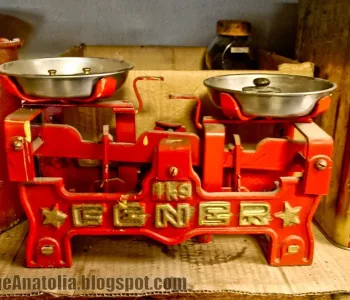 Fedakarlık yapmak ahlaksızlıktır.