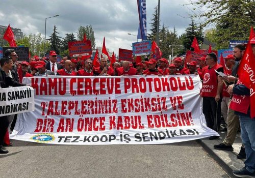 600 Bin Kamu İşçisinin Zam Bekleyişi Eyleme Döndü