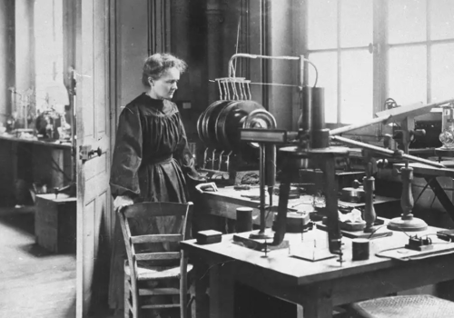 Radyoaktivitenin Kraliçesi: Marie Curie’nin Efsanevi Yolculuğu