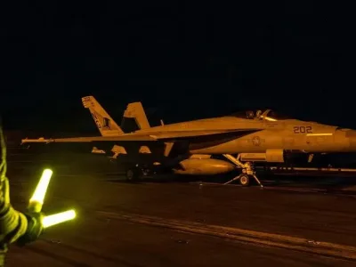 ABD'liler Ara Seçim Sonrası İran Saldırısına Karşı Çıkıyor