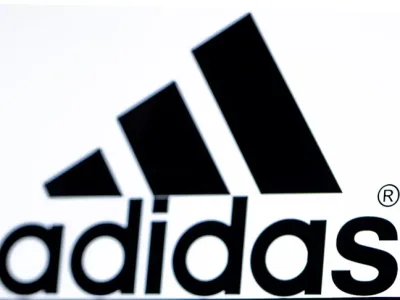 Adidas'ın Tek Ayakkabı Reklamına Dünyadan Sert Tepkiler