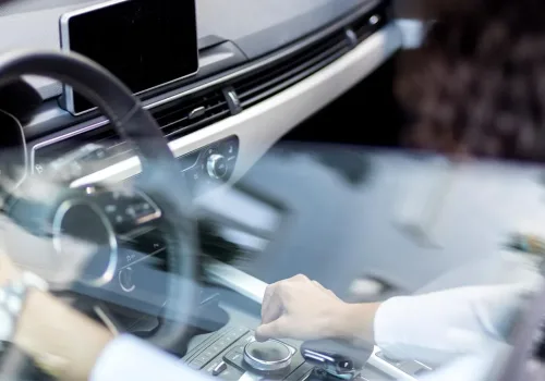 Araçlarda Ekran ve Ses Sistemi Yasağı