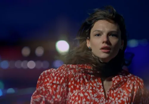 Aynı Yağmur Altında Tanıtımı