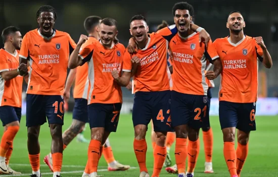 Başakşehir Konferans Ligi'nde Turladı