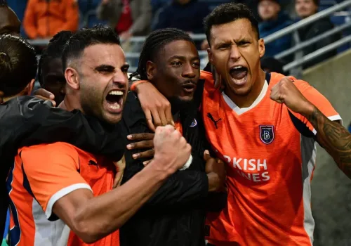 Başakşehir, Viking Toplamda 4-2 Yenerek Tur Atladı
