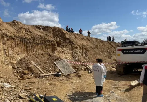 Başakşehir'de İnşaat Alanında Toprak Kayması