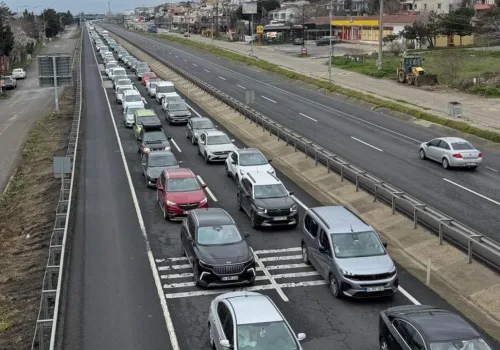 Bayram Dönüşü Trafik Alarmı