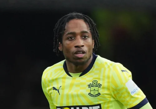 Beşiktaş Kyle Walker‑Peters’i Resmen Açıkladı