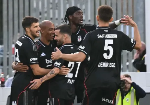 Beşiktaş, UEFA Konferans Ligi'nde Turu İstanbul'a Bıraktı