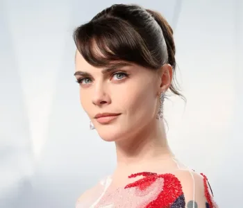 Cara Delevingne Müzik Kariyerini ve Dünya Turnesini Duyurdu
