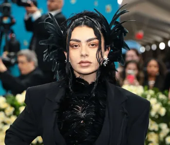 Charli XCX Yeni Albümüyle Herkesi Şaşırtmaya Hazır