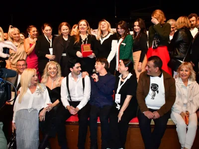 Cigdem-Tunc-Tiyatrosu