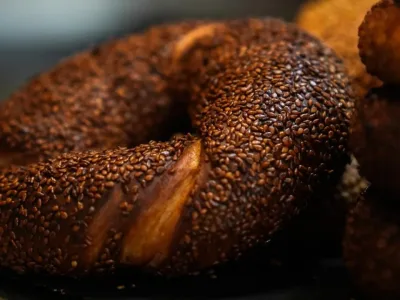 Çikolatadan Sucuğa: Simidin 100 Çeşitlik Yolculuğu