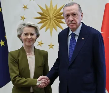 Erdoğan ve AB Komisyonu Başkanı Bölgesel Krizi Görüştü