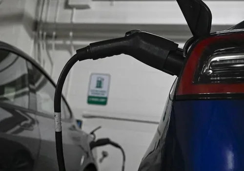 Evde Elektrikli Araç Şarj Etme Yasağı Var mı