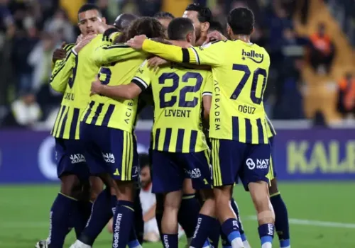 Fenerbahçe Sahasında Alanyaspor'u Geçti