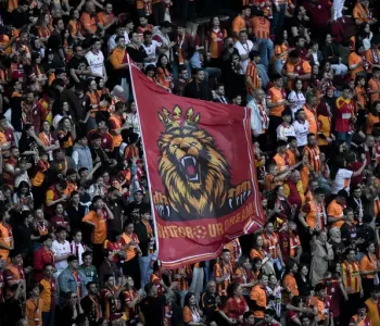 Galatasaray evinde şampiyonluğu kutluyor