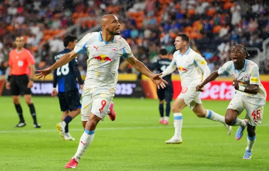 Red Bull Salzburg 2‑1 Pachuca