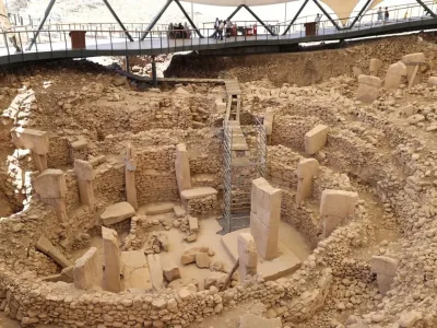 Göbeklitepe'de Yeni Keşif Duvara Monte Edilmiş İnsan Heykeli