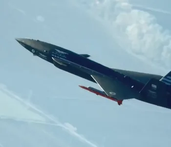 Görüş Ötesi Füze ile Jet Vuran İlk İnsansız Savaş Uçağı