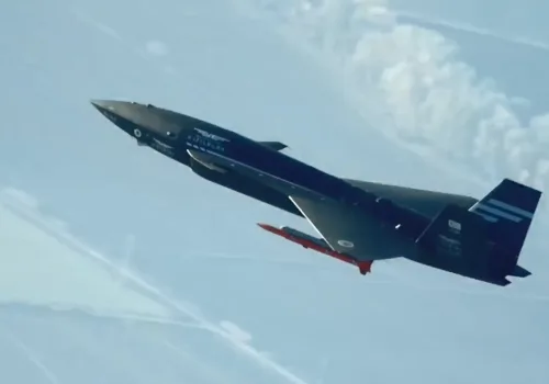 Görüş Ötesi Füze ile Jet Vuran İlk İnsansız Savaş Uçağı