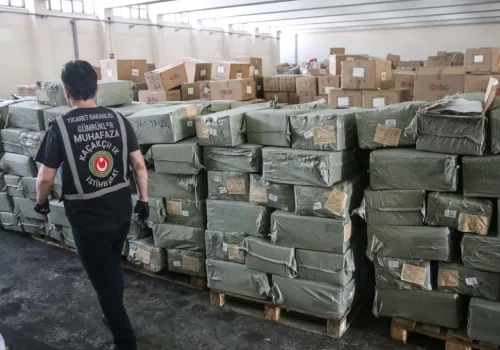 Gümrüklerde Kaçakçılığa 74,8 Milyar TL'lik Darbe