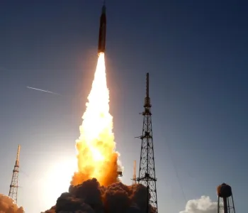 İnsanlık 54 Yıl Sonra Ay Yolund