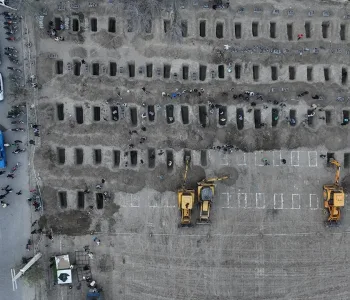 İsrail Saldırılarında 210 Çocuk Öldü