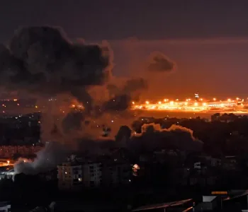 İsrail Savaş Uçakları Lübnan'ı Vuruyor