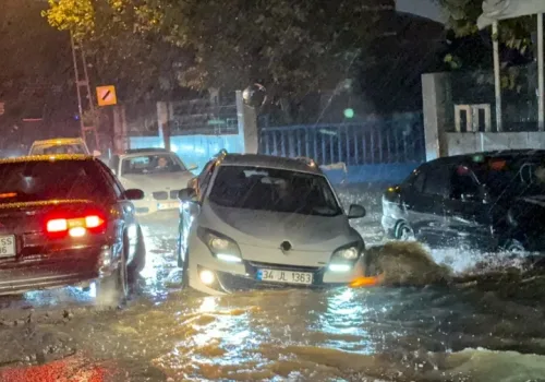 İstanbul'u Sağanak Vurdu