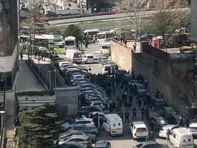 İstanbul'da Polise Saldırı