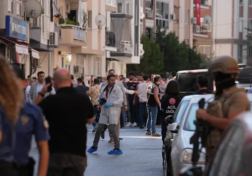 İzmir Balçova’da Polis Karakoluna Saldırı