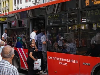 İzmir’de Ulaşım Ücretleri Arttı