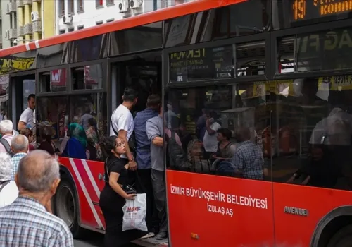İzmir’de Ulaşım Ücretleri Arttı