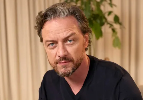 James McAvoy’a Saldırı