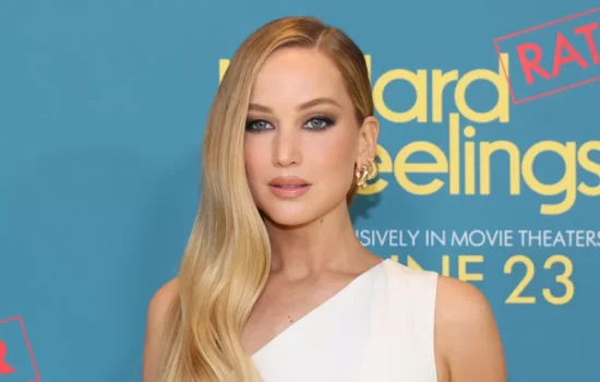 Jennifer Lawrence'ın Sade Ama Etkileyici Yaz Kombini