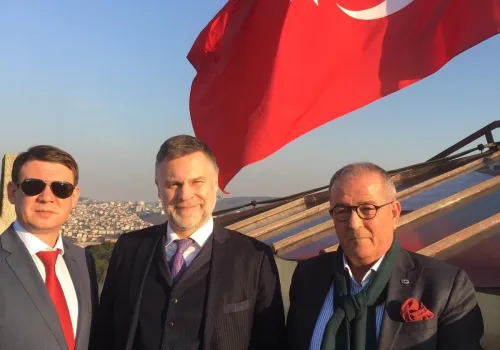 KUTUPLARDA KIŞ YAKUTİSTANDA ŞİİR FESTİVALİ İLE KARŞILANDI