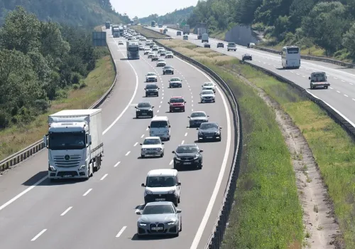 Kamyon ve Tırlara Kısıtlama Geldi