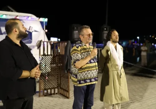 Karavan Tiyatro Bursa'da Sanatseverlerle Buluştu